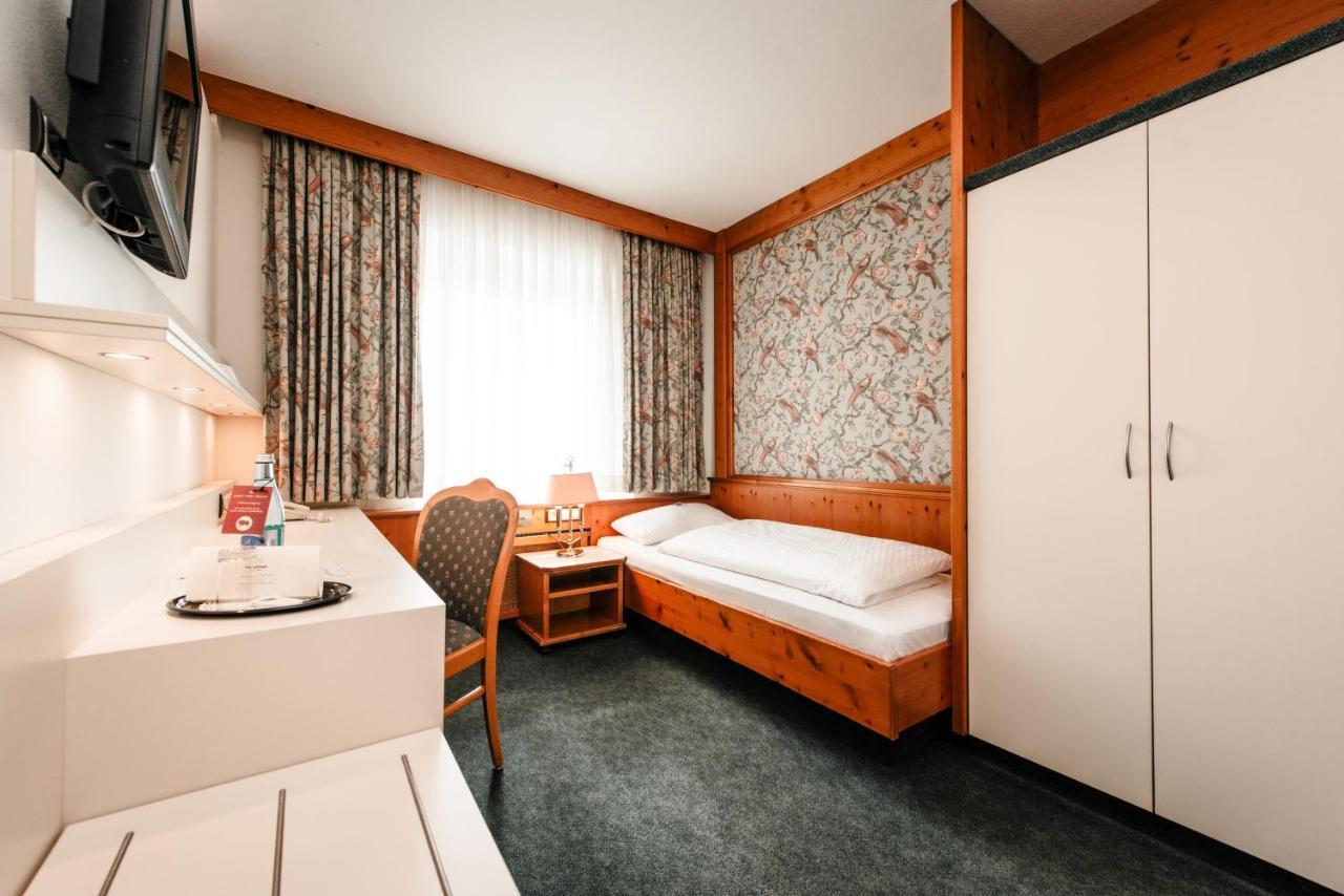 Hotel & Restaurant Ochsen Merklingen Εξωτερικό φωτογραφία