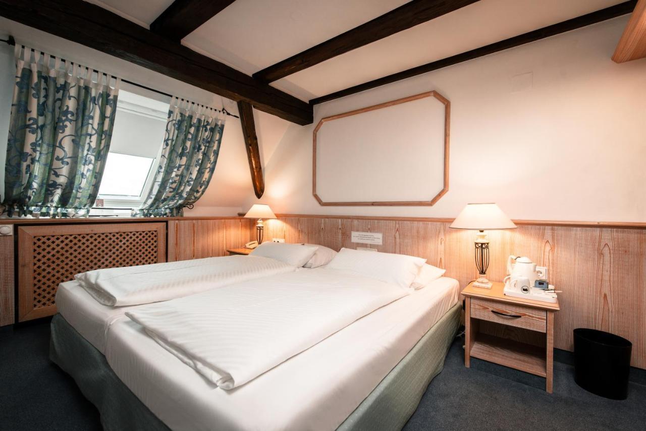 Hotel & Restaurant Ochsen Merklingen Εξωτερικό φωτογραφία